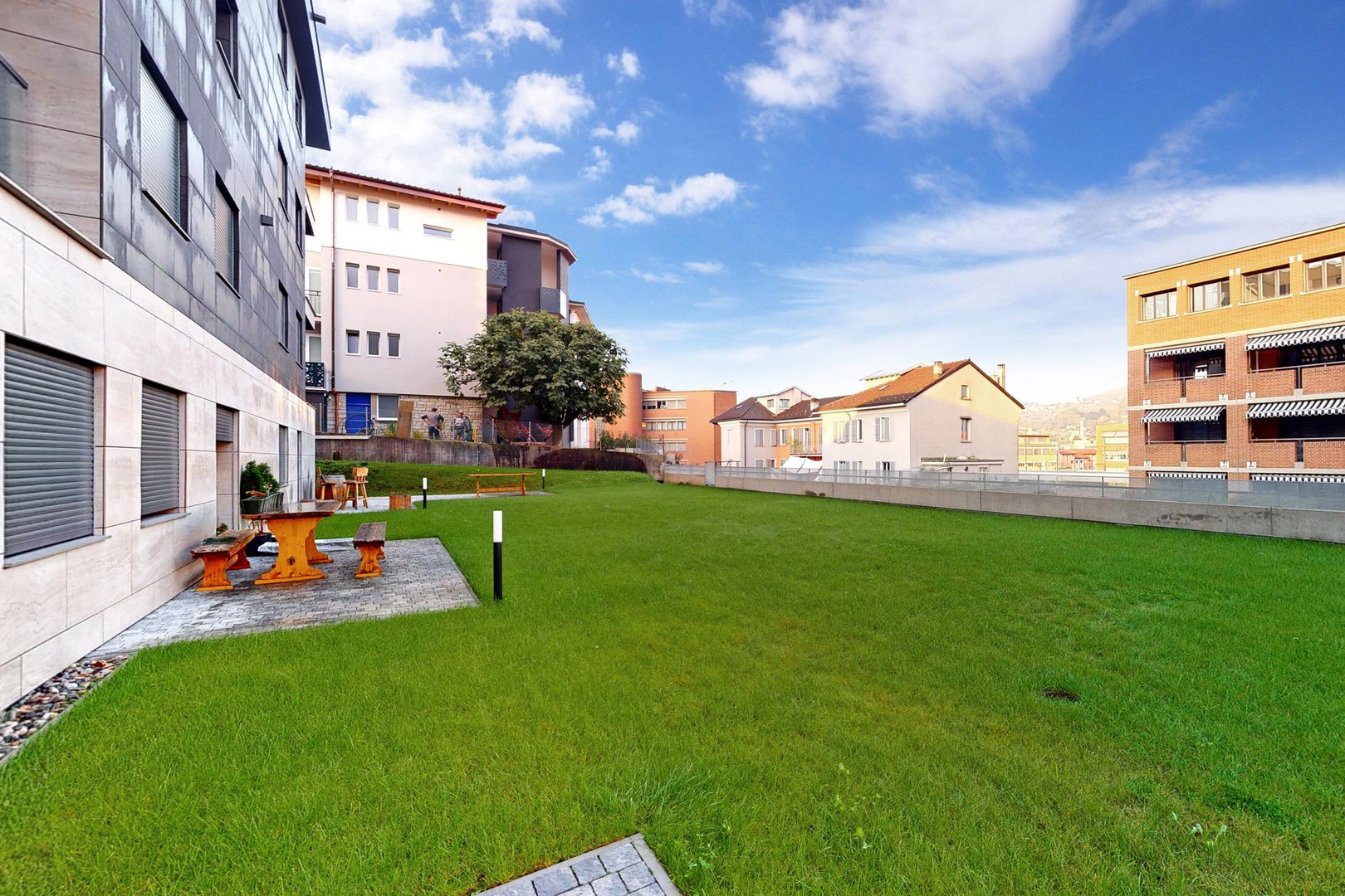 MODERN EINGERICHTETE WOHNUNG - ALLES INKLUSIVE – Mendrisio
