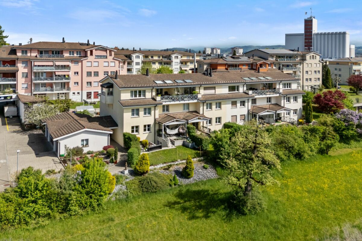 Wohnhäuser mit Garten und Fernsicht