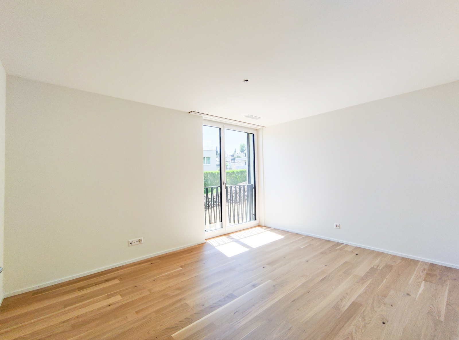 Neuwertige 4.5-Zimmer-Wohnung | Modern, hell und an begehrter Wohnlage – Schaffhausen / Herblingen