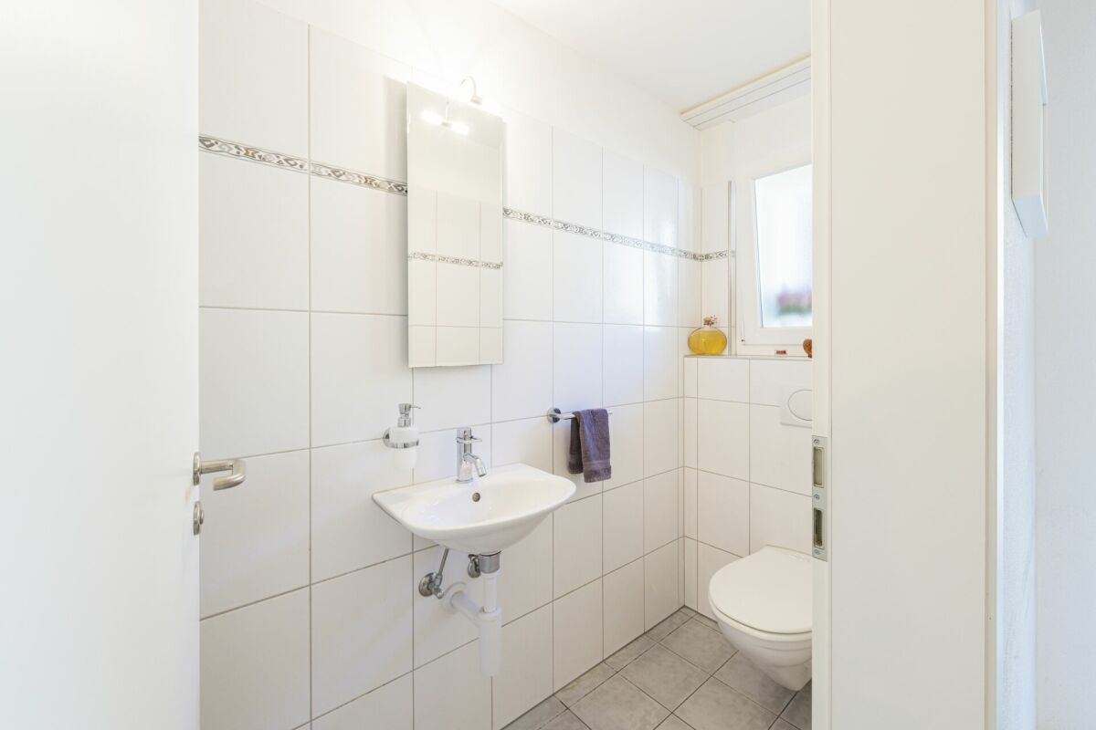 Kleines helles Gäste-WC