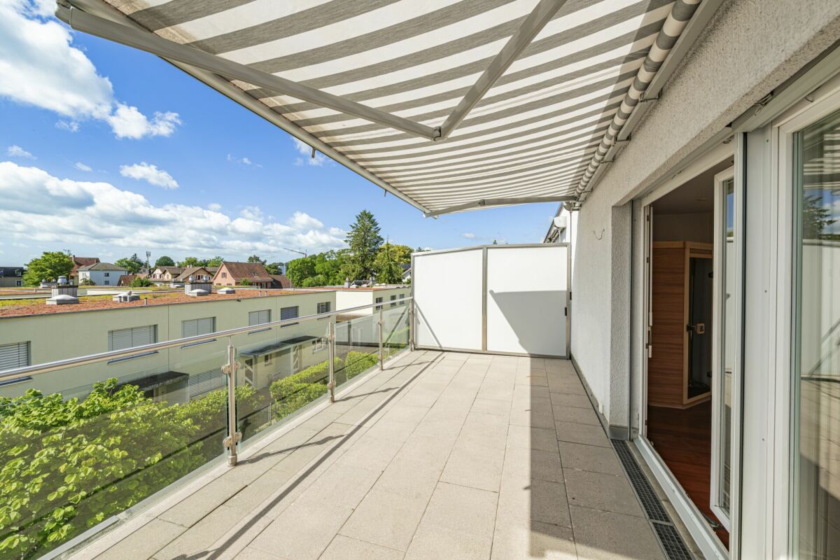 Balkon mit Markise