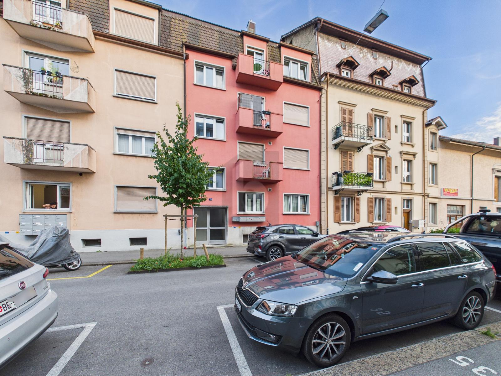 MITTEN IM STADTZENTRUM – Biel/Bienne