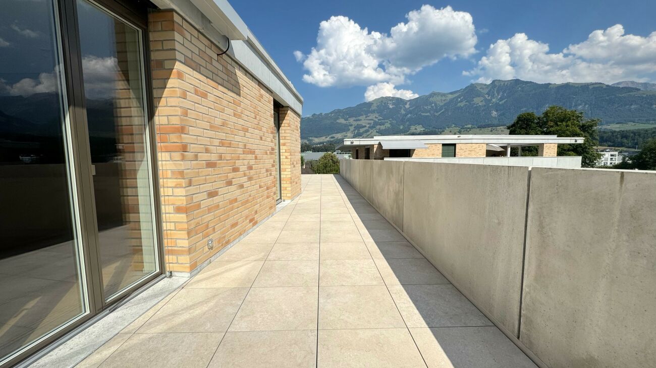 Dachterrasse mit Bergblick