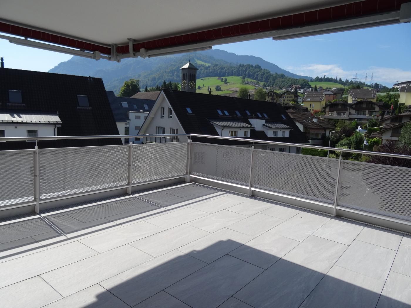 Balkon mit Bergblick