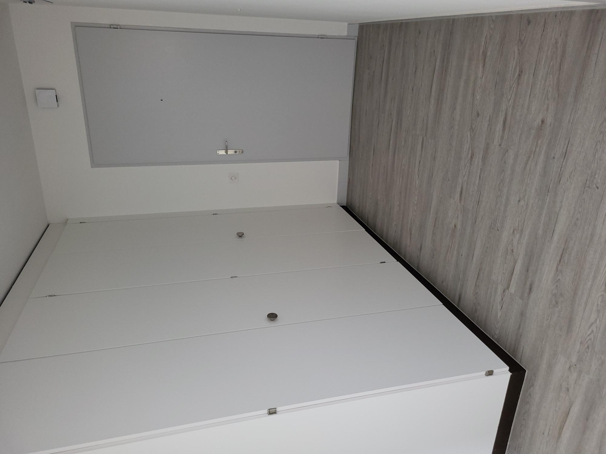 Flur mit Einbauschrank