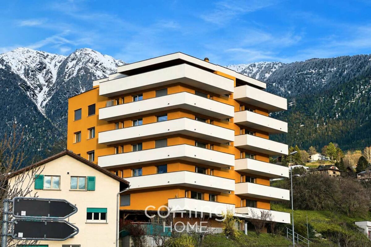 Mehrfamilienhaus in alpiner Lage mit Bergkulisse