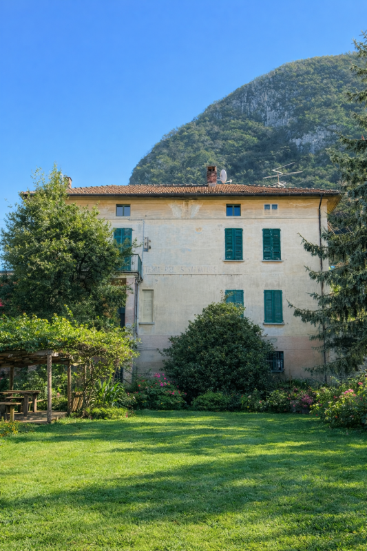 Bauland mit Haus mit 2 Wohnungen – Pazzallo