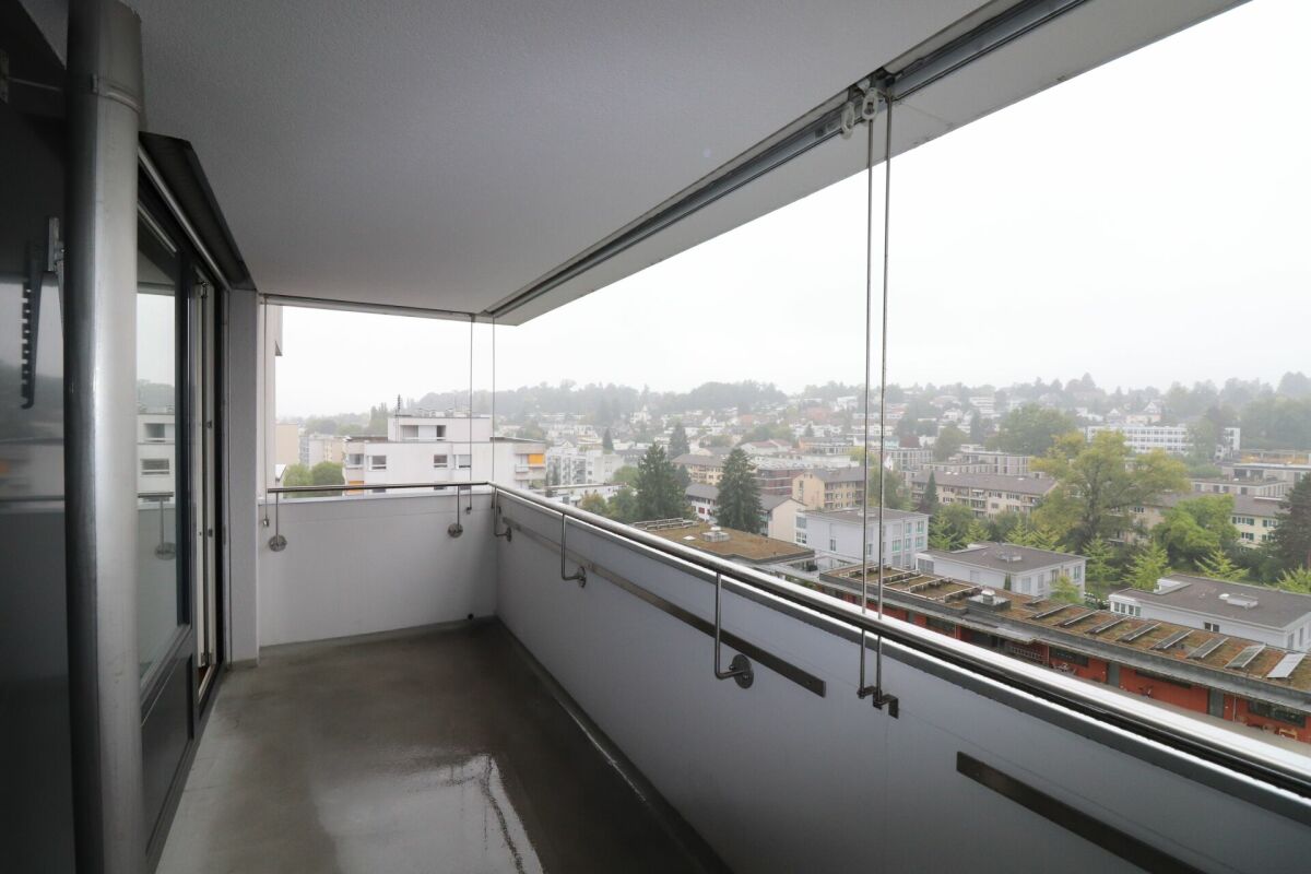 Balkon mit Stadtblick
