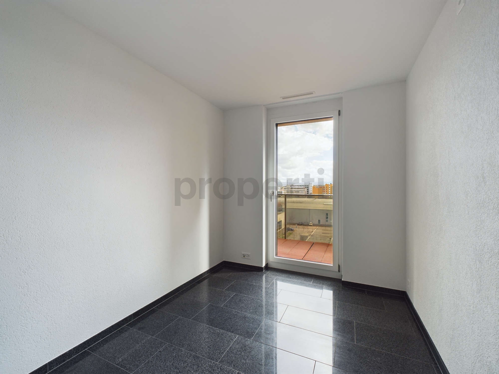 Moderne Familienwohnung mit beeindruckendem Weitblick und Minergie-Standard – Dübendorf