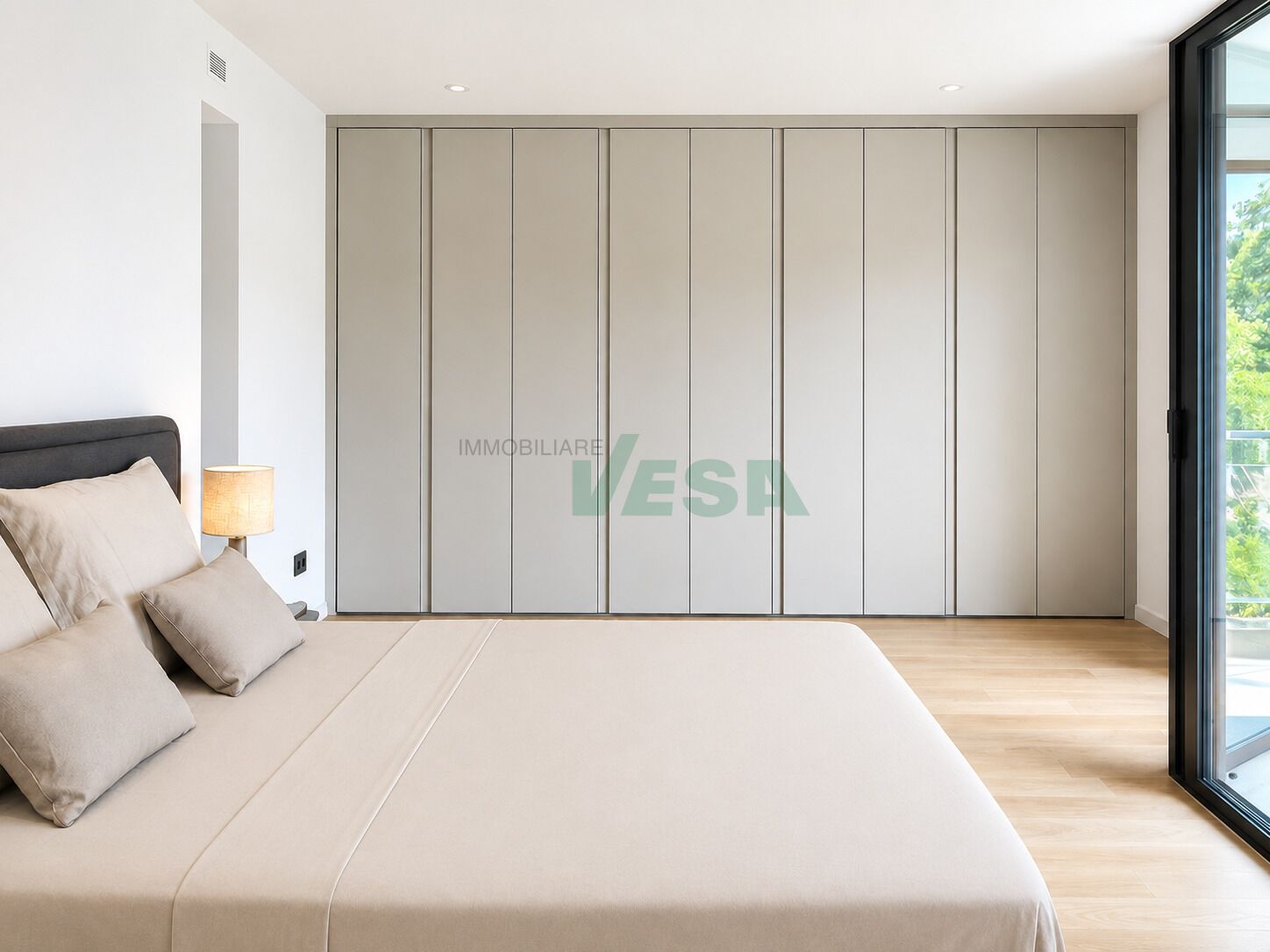 Modernes Schlafzimmer mit Einbauschrank