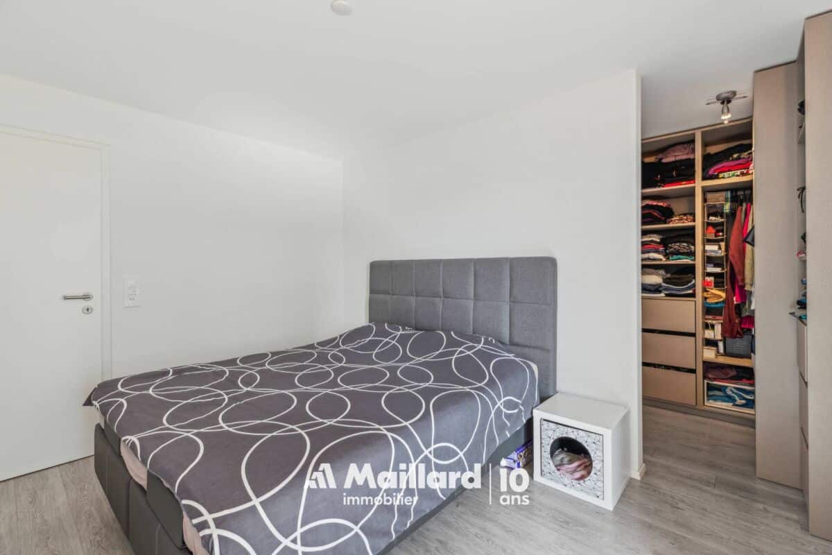 Schlafzimmer mit offener Ankleide