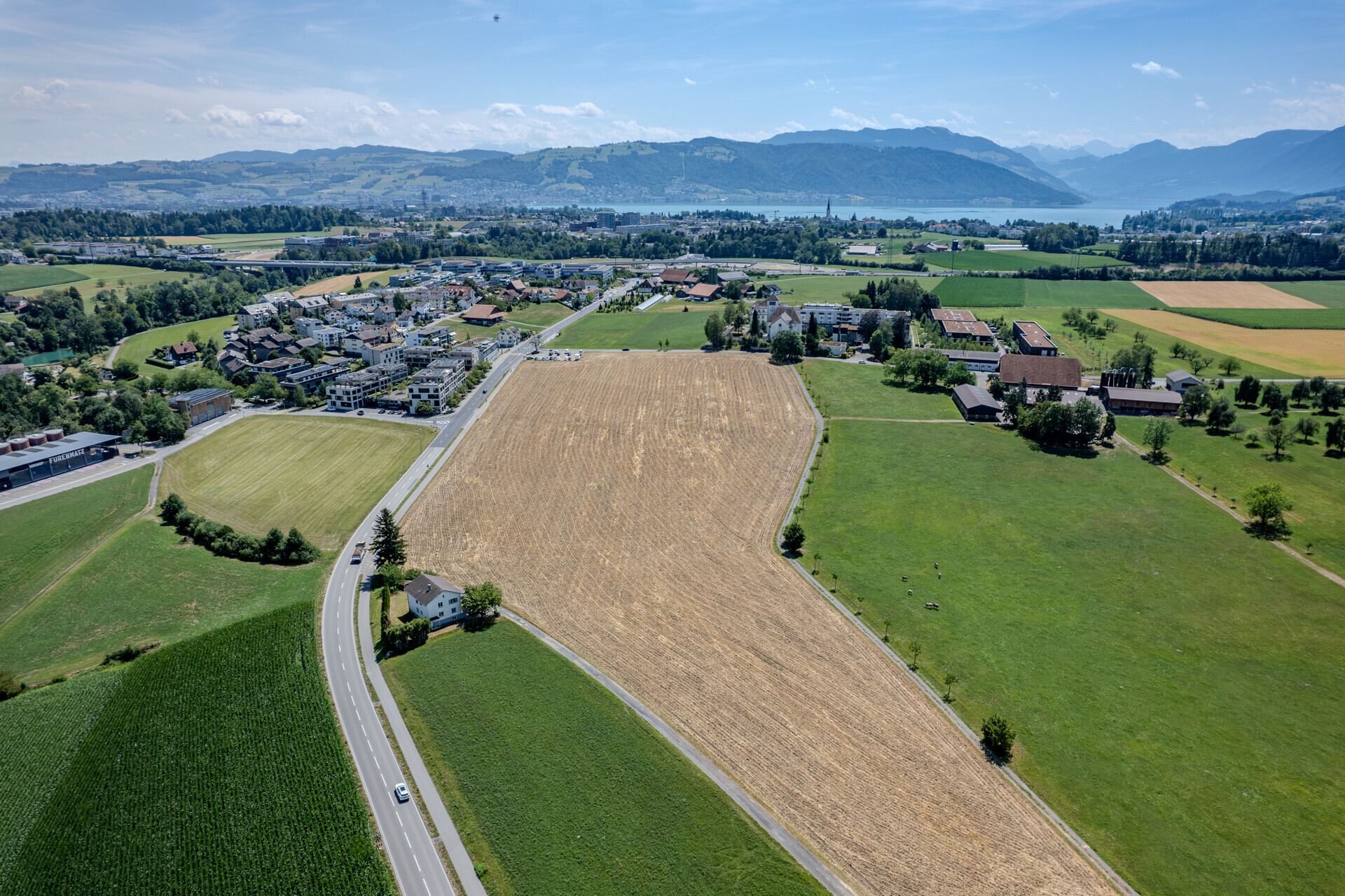 Vielseitiges Zweifamilienhaus – für mehrere Generationen – Hagendorn
