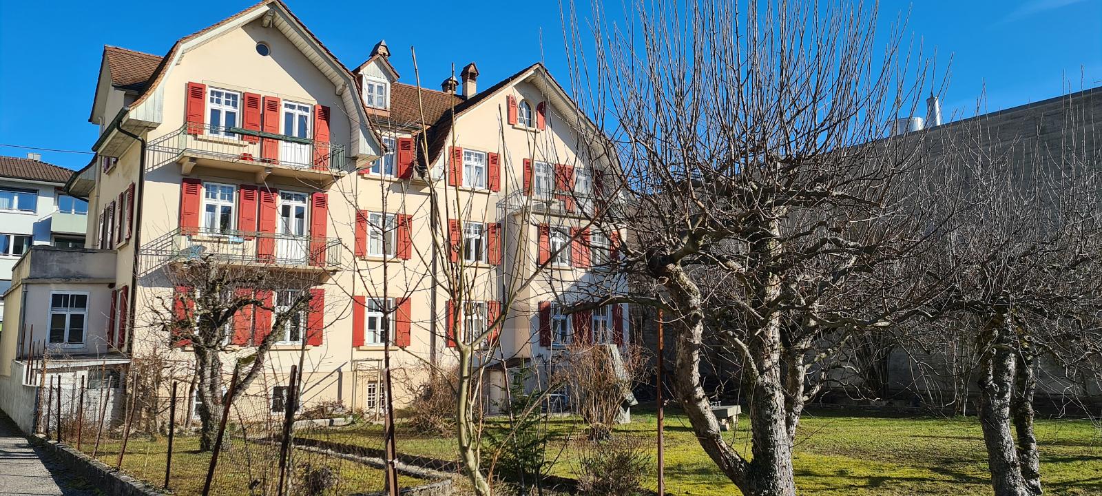 GEBÄUDE MIT HERVORRAGENDER LEISTUNG – Delémont