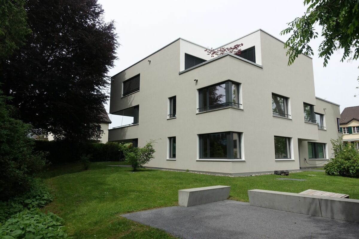 Moderne, lichtdurchflutete 4.5-Zimmer-Garten-Wohnung im beliebten Wohnquartier – Aarau
